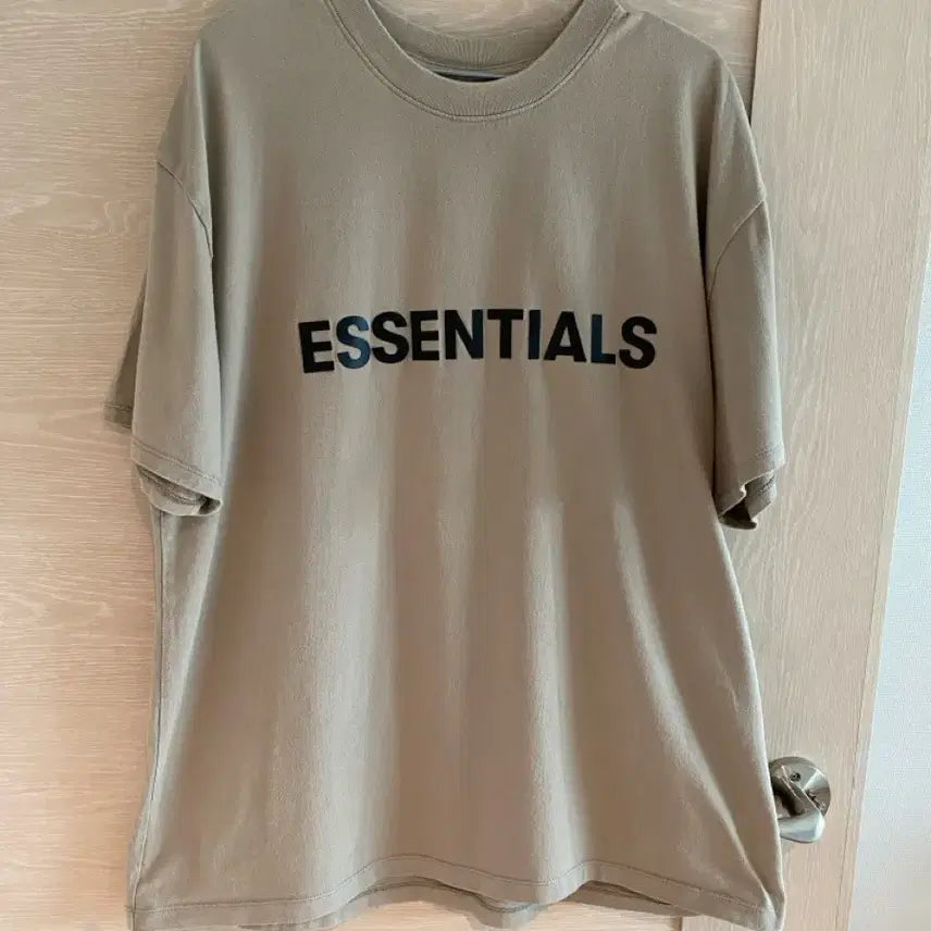 [BUNJANG] Fear of God Essentials Moss Green T-Shirt M / 정품! 에센셜 피어오브갓 모스 반팔티 M 카키