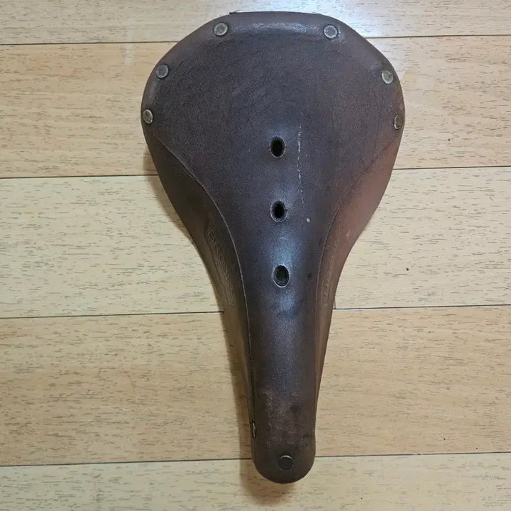 [BUNJANG] Brooks B17 Standard Leather Bicycle Saddle / 브룩스 스탠다드 B17 안장 팝니다.
