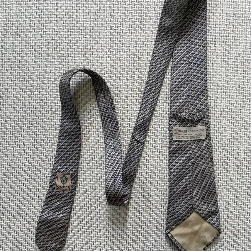 [BUNJANG] Gucci Italian Silk Necktie / Gucci 구찌 이태리 실크 넥타이