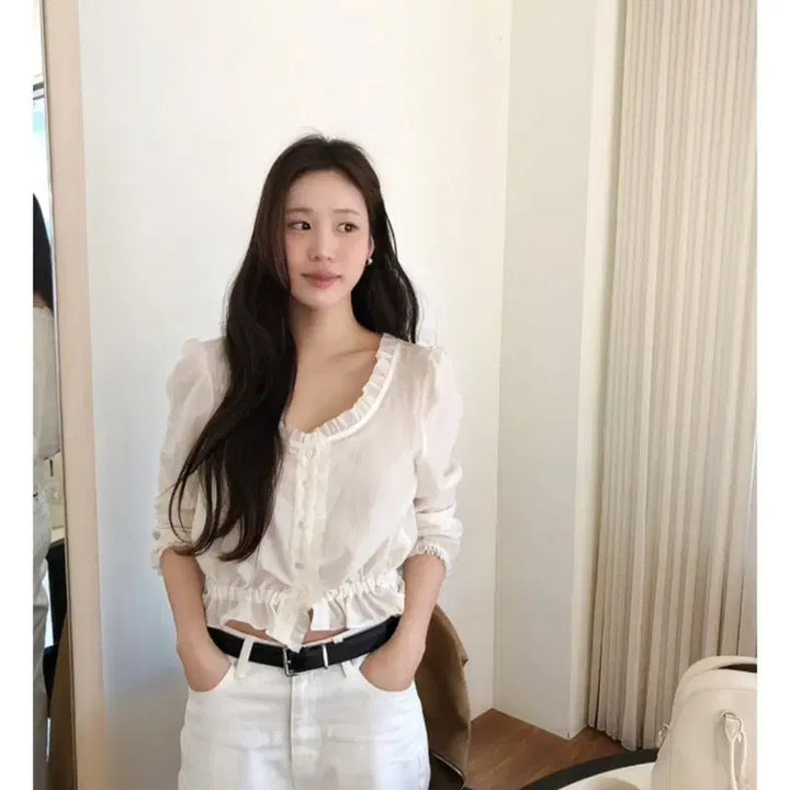 [BUNJANG] Wolonge Heim Frill Blouse / 원로그 하임 프릴 블라우스