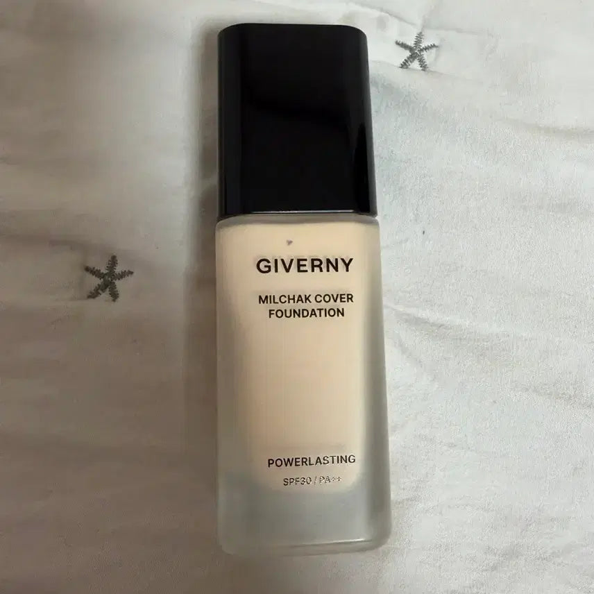 [BUNJANG] Giverny Close-Fit Cover Foundation SPF 30 PA++ 21 Light Beige / 지베르니 밀착 커버 파운데이션 21호 라이트 베이지