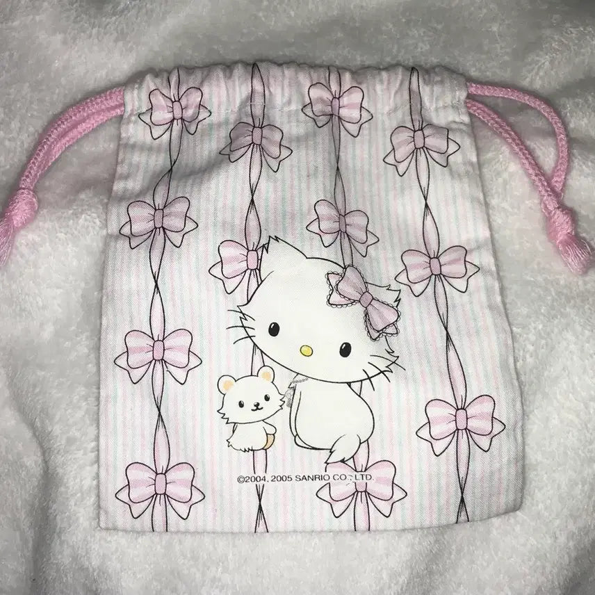 [BUNJANG] Sanrio Charmmy Kitty Ribbon Pouch / 챠미키티 리본 고전 챠미 산리오 파우치 조리개
