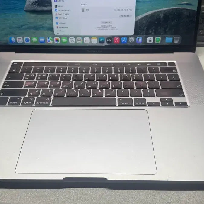 [BUNJANG] Apple MacBook Pro 16-inch 2019 i9 16GB RAM 1TB SSD Radeon Pro 5500M / 2019 맥북프로 16인치 i9 16gb 1tb