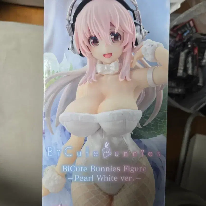 [BUNJANG] Super Sonico B-Style Bunny Figure Pearl White Ver. / 슈퍼소니코 비큐트 버니즈 피규어 펄 화이트 Ver.