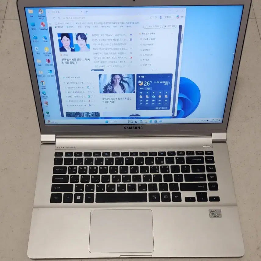 [BUNJANG] Samsung AtivBook 9 NT900X4D 15-inch Laptop / 삼성 i5 노트북 15인치 RAM 8GB
