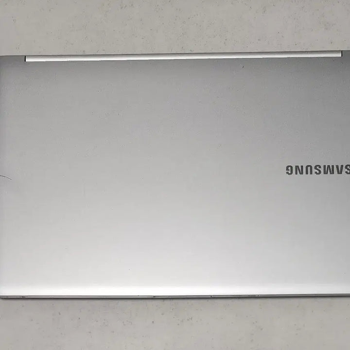 [BUNJANG] Samsung AtivBook 9 NT900X4D 15-inch Laptop / 삼성 i5 노트북 15인치 RAM 8GB