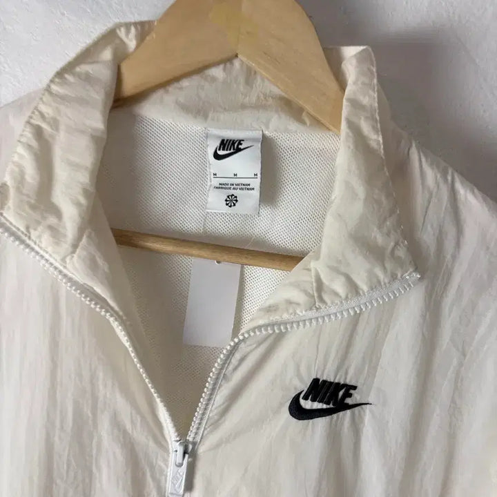 [BUNJANG] Nike White Swoosh Windbreaker Jacket / 나이키 화이트 스우시 바람막이