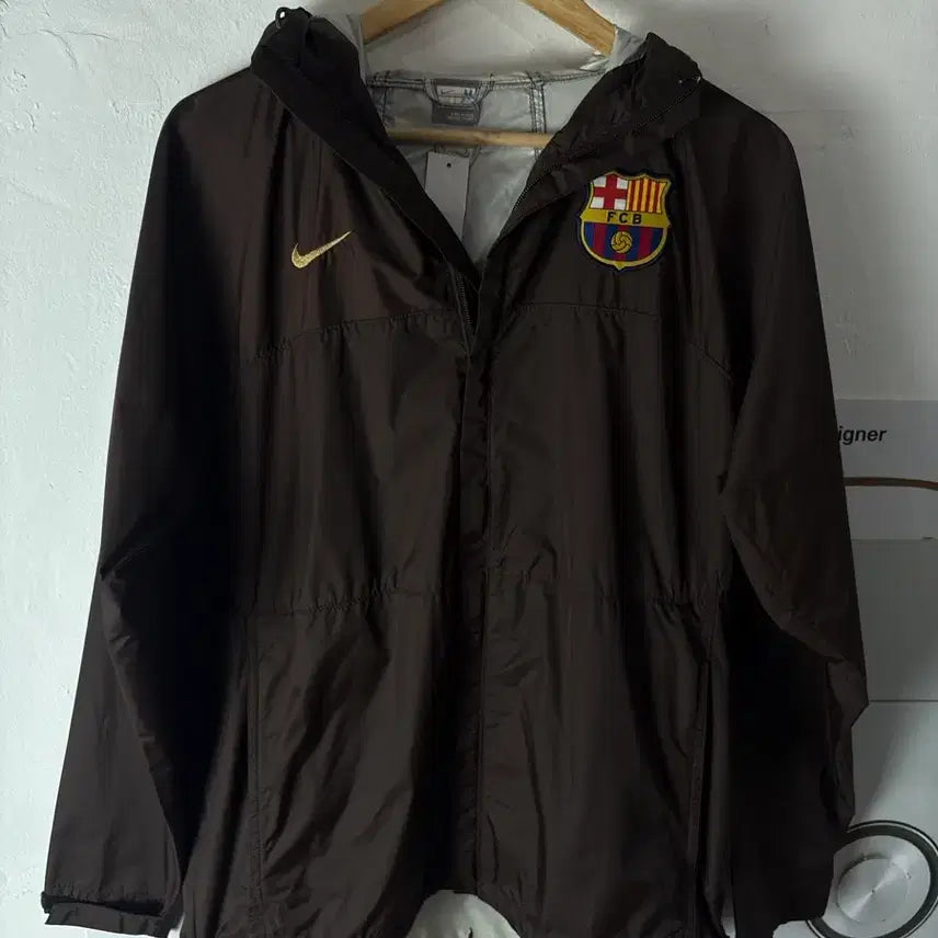 [BUNJANG] Nike Barcelona Choco Milk Windbreaker Jacket / 우주매물 나이키 바르셀로나 초코우유 바람막이