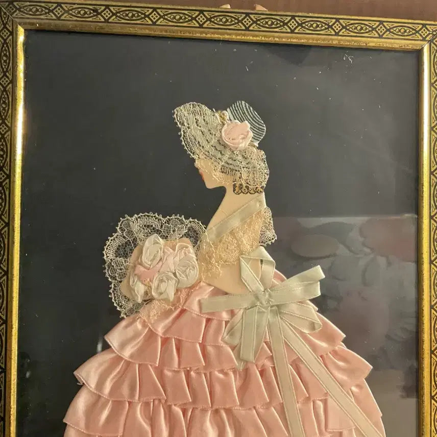 [BUNJANG] Crinoline Lady Pink Dress Ribbon Art Frame / 영국 크리놀린 레이디 핑크 드레스 리본아트 프레임.