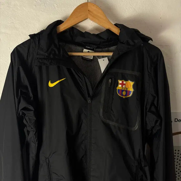 [BUNJANG] Nike Barcelona Windbreaker Jacket / 나이키 바르셀로나 바람막이