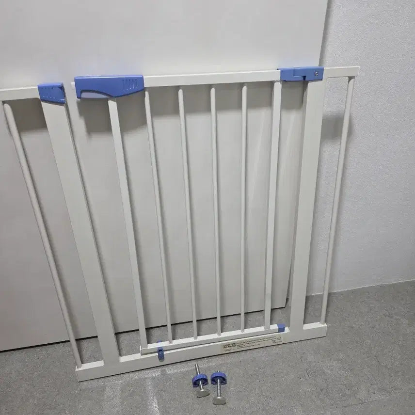 [BUNJANG] Baby Safety Gate with Extension Fences (Set) / 개당가격 깨끗한 안전문 가드 아기안전문 연장펜스 포함 일괄판매 안전문 아