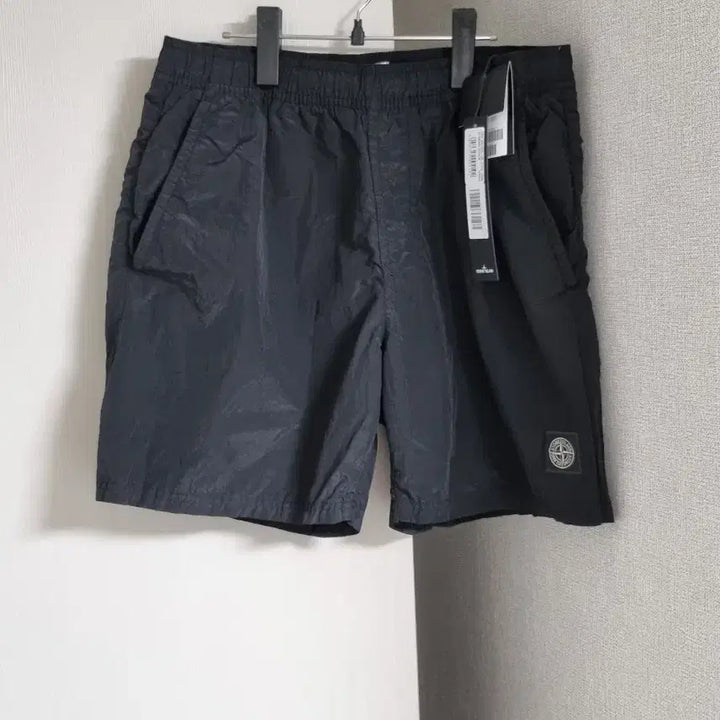 [BUNJANG] Stone Island Nylon Metal Shorts / 스톤아일랜드 나일론메탈 쇼츠 반바지