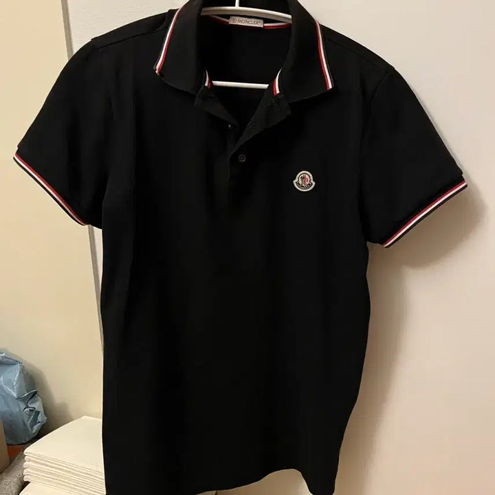 [BUNJANG] Moncler Black Polo T-Shirt / 몽클레르 반팔 카라티 블랙
