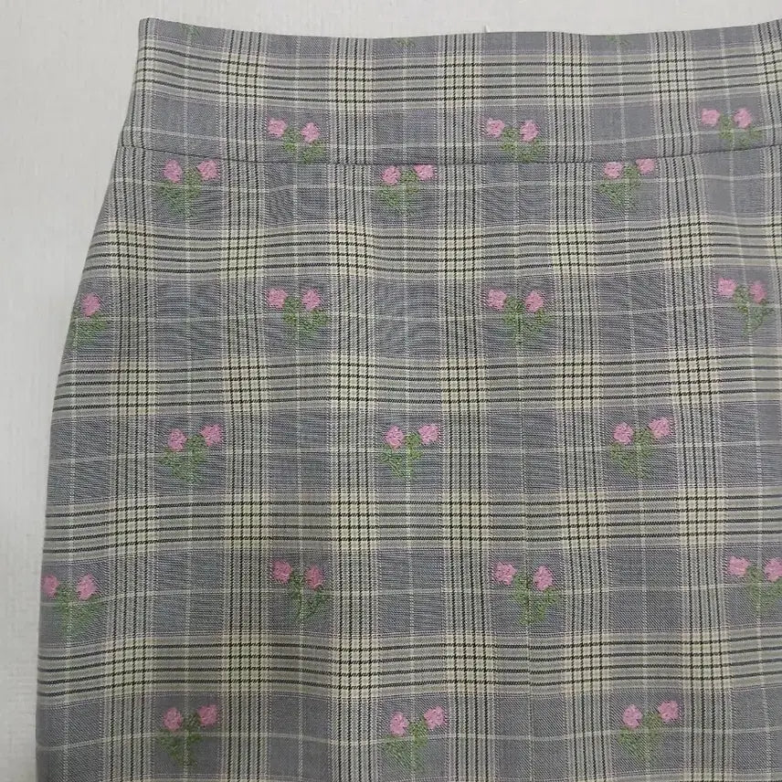 [BUNJANG] Mojo S.Phine Check Embroidered Flower Skirt / 모조에스핀 체크 자수 플라워 스커트(새것)