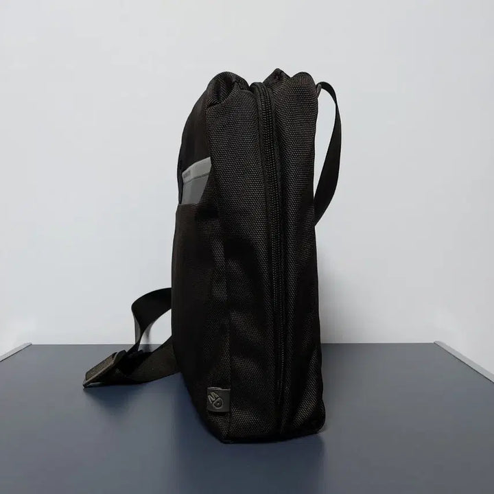 [SOLD OUT] 만다리나덕 남성용 스마트 크로스백 메신저백