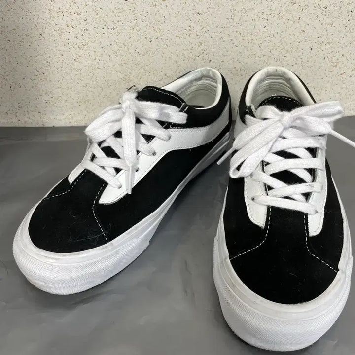 [BUNJANG] Vans Sneakers / (235)Vans 반스 스니커즈.운동화.단화