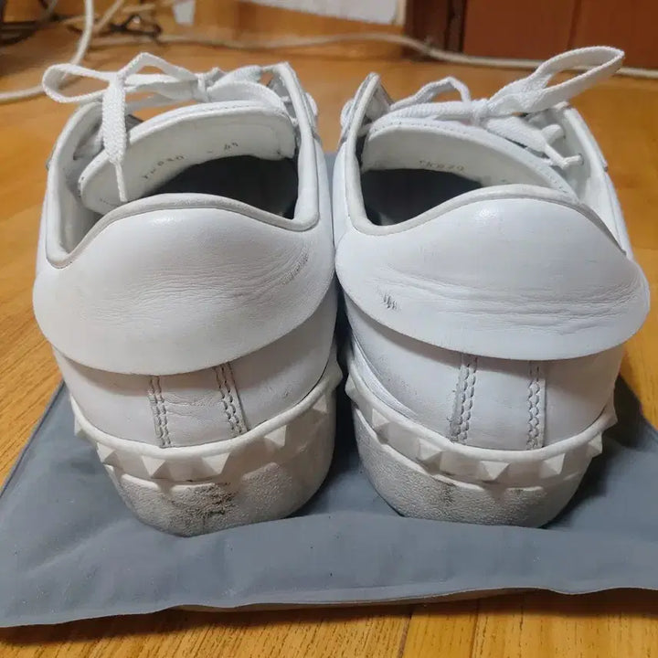 [BUNJANG] Valentino Garavani Sneakers / 발렌티노 가라바니 스니커즈