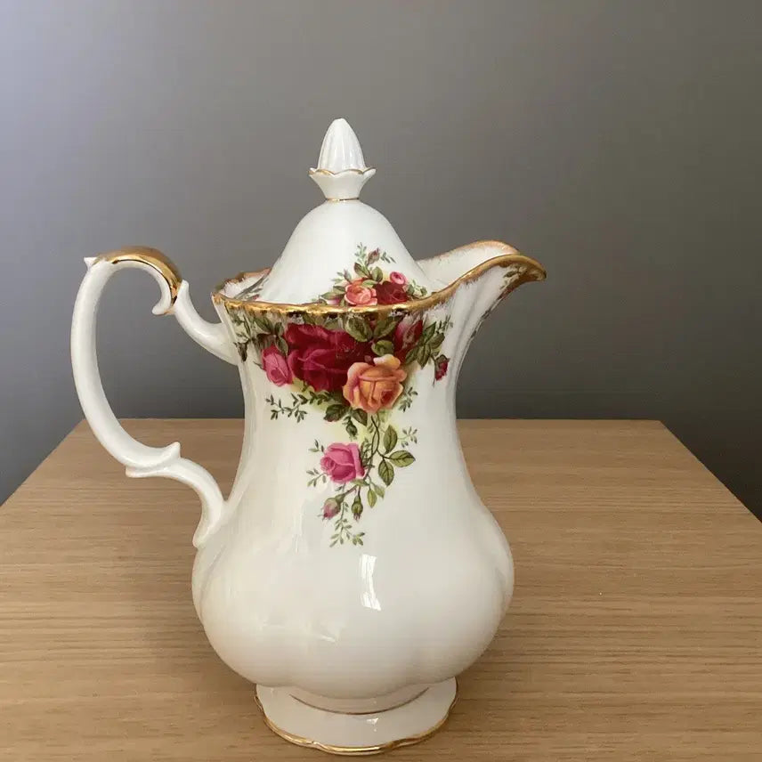 [BUNJANG] Royal Albert Imperial Rose Large Water/Milk Jug (First Quality) / 로얄알버트 황실장미 레어템 워터 저그.