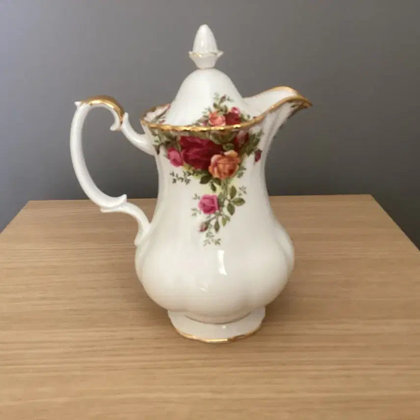 [BUNJANG] Royal Albert Imperial Rose Large Water/Milk Jug (First Quality) / 로얄알버트 황실장미 레어템 워터 저그.