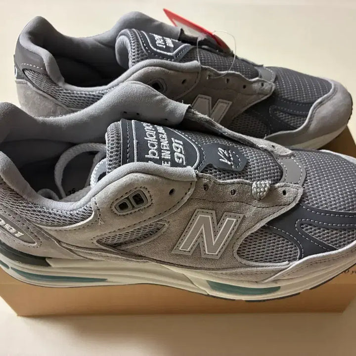 [BUNJANG] New Balance 991v2 Made in UK Grey Sneakers (240mm) / 뉴발란스 991v2 (made in uk) 그레이 240 새상품