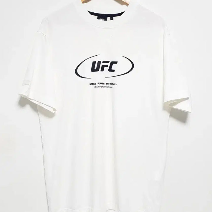 [BUNJANG] UFC Round T-Shirt White Size 100 / UFC 라운드 반팔티 100사이즈 화이트