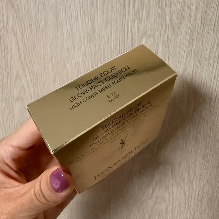 [BUNJANG] Yves Saint Laurent Touche Éclat Glow Cushion B20 Ivory / 입생로랑 뚜쉬 에끌라 쿠션 B20 ivory 새제품