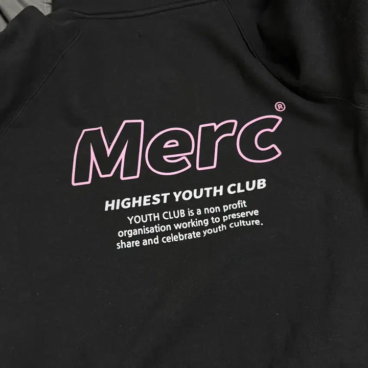 [BUNJANG] Accover Merc Black Hoodie S / 어커버 Merc 블랙 후드티 S