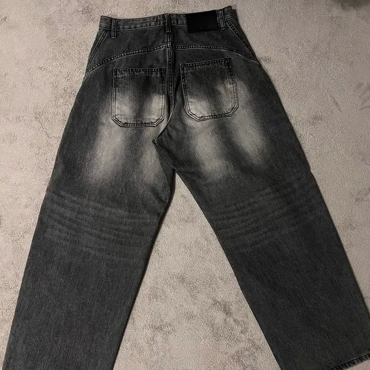 [BUNJANG] Dive In Wide Curved Denim Pants Washed Black / 다이브인 WIDE CURVED DENIM PANTS