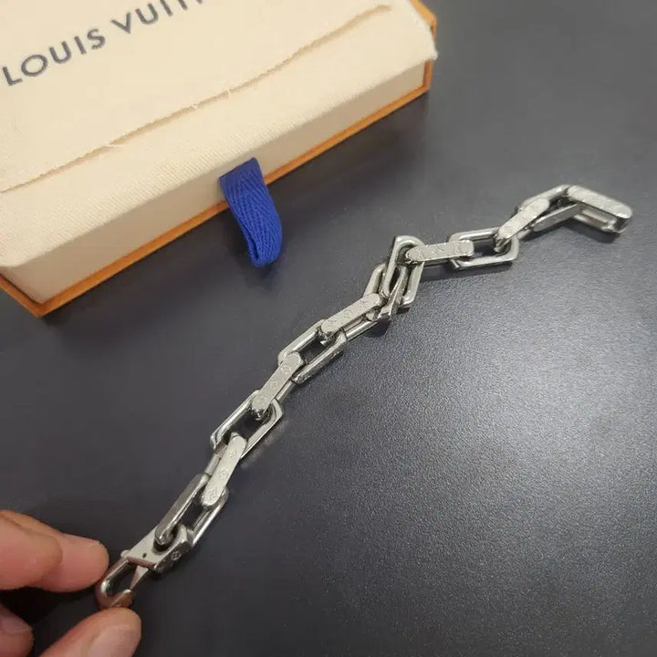 [BUNJANG] Louis Vuitton Bracelet Size M M00308 / 루이비통팔찌 M사이즈 M00308 새상품급