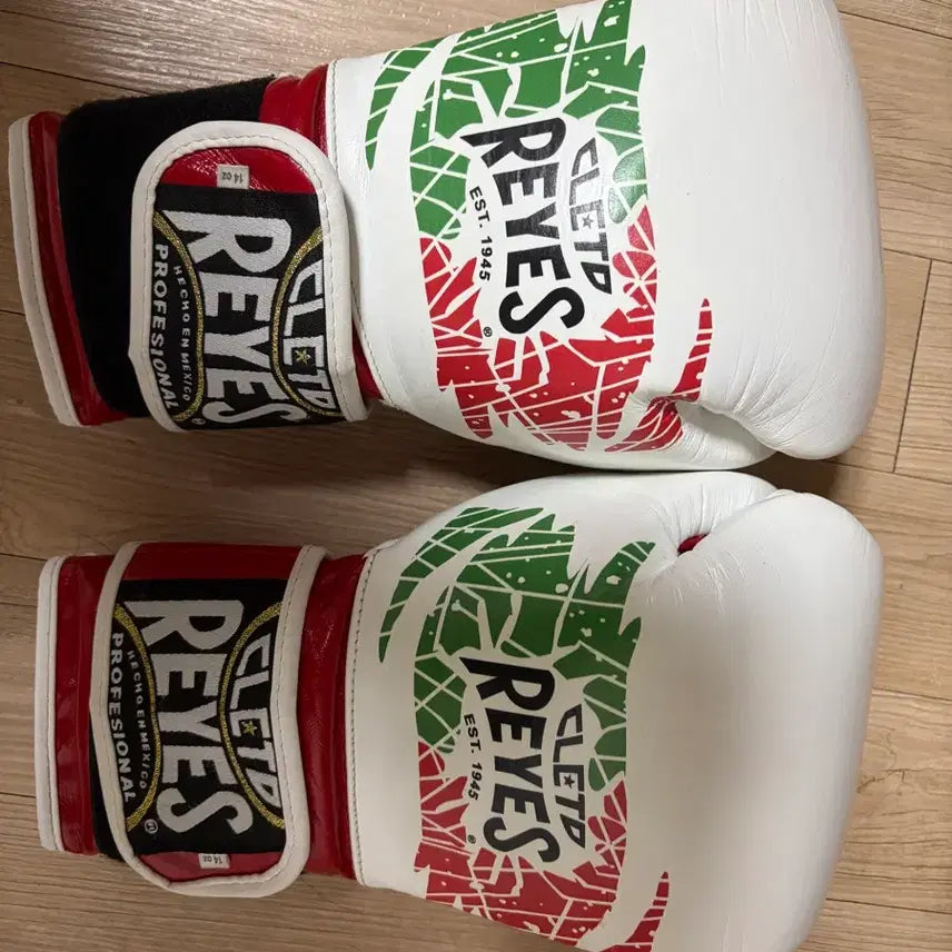 [BUNJANG] Reyes 14oz Velcro Boxing Gloves / 레예스 14온스 벨크로