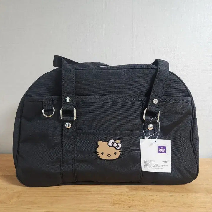 [BUNJANG] Hello Kitty Black Shoulder Bag / 헬로키티 블랙 숄더백