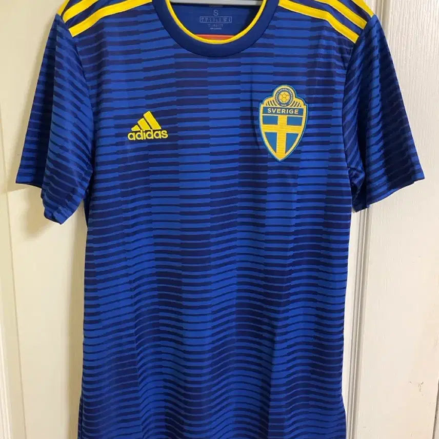 [BUNJANG] International National Football Team Jerseys (Various Countries &amp; Years) / 인도네시아, 에콰도르, 스웨덴, 스코틀랜드, 보스니아 국가대표 유니폼