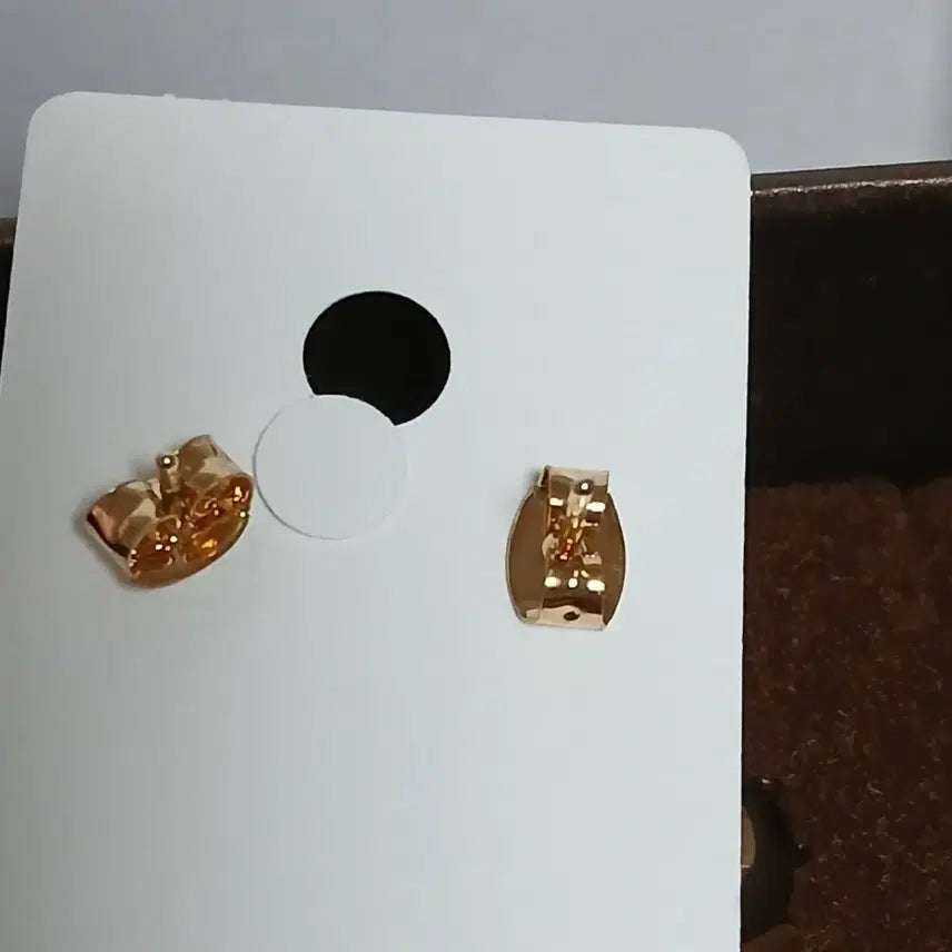 [BUNJANG] Oval Swarovski Crystal Earrings - Khaki Green / 타원형 스왈보석 카키(고퀄)그린 귀걸이