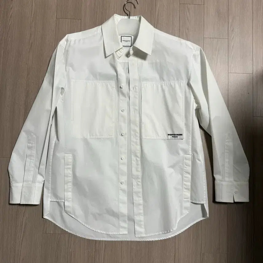 [BUNJANG] Wooyoungmi Back Logo Shirt White (Size 44) / [44] 우영미 백로고 셔츠 화이트 - 22SS