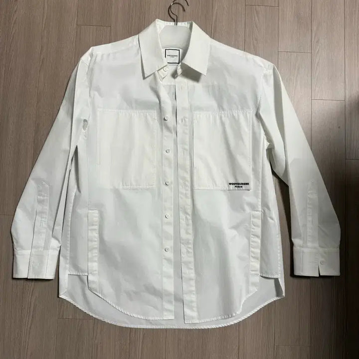 [BUNJANG] Wooyoungmi Back Logo Shirt White (Size 44) / [44] 우영미 백로고 셔츠 화이트 - 22SS
