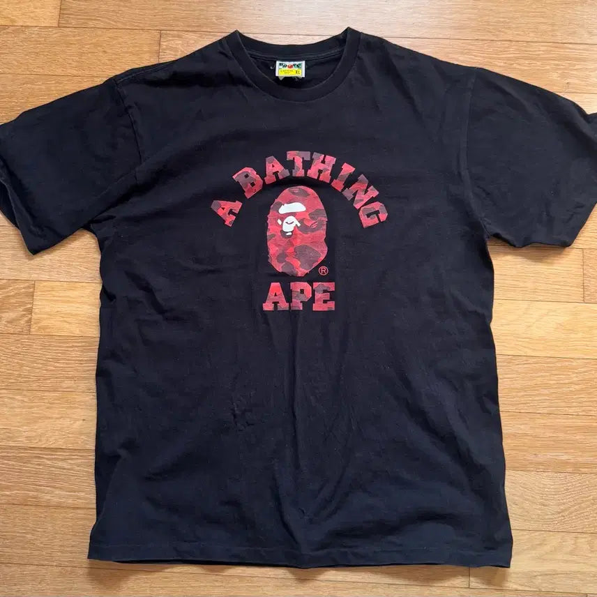 [BUNJANG] BAPE Color Camo College T-Shirt Black Red XL / 베이프 컬러 카모 컬리지 티셔츠 블랙 레드