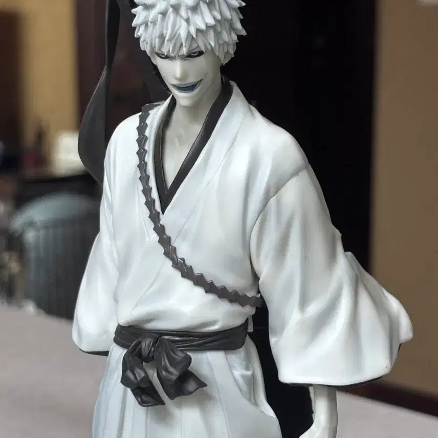[BUNJANG] Bleach Ichigo Kurosaki Shirohime Ichibankuji Figure (Opened) / 개봉 전시 박스 있음 ) 블리치 화이트 시로사키 쿠지 피규어 양도