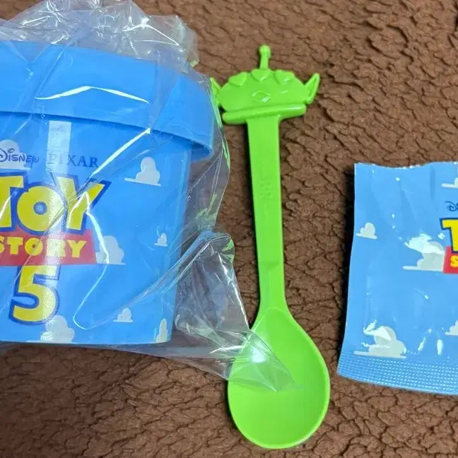 [BUNJANG] Baskin Robbins Toy Story Play Cup Keychain Set / 배스킨라빈스 토이스토리 플레이컵 키캡키링 팝니다