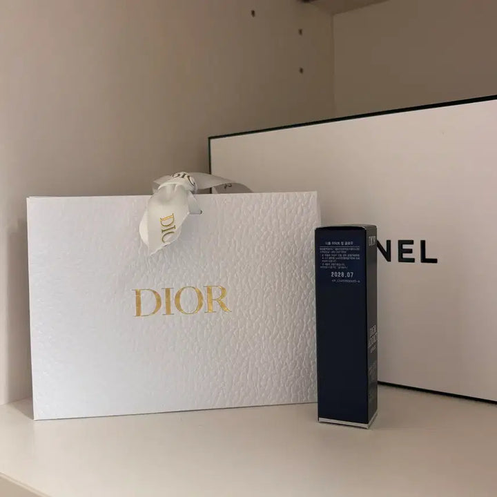 [BUNJANG] Dior Lip Glow Lip Balm 025 Seoul Scarlet / 디올 립글로우 립밤 025 서울스칼렛
