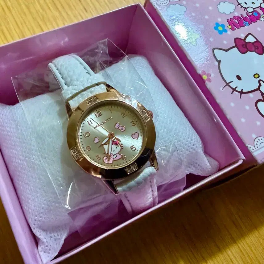 [BUNJANG] Hello Kitty White Rose Gold Leather Band Wristwatch / 헬로키티 손목시계 화이트 로즈골드