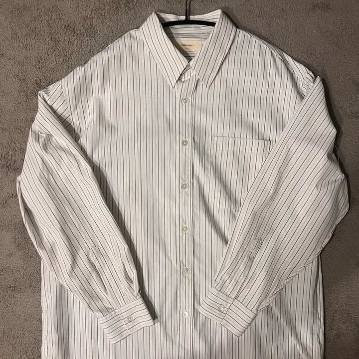 [BUNJANG] Fabrega Lauren Stripe Shirt (White) / 파브레가 로렌 스트라이프 셔츠 (화이트)