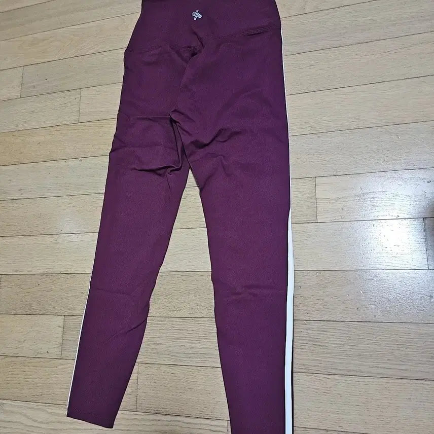 [BUNJANG] Xexymix Sideline M Leggings (Wine) / 젝시믹스 레깅스 사이드라인M (와인)