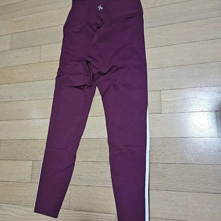 [BUNJANG] Xexymix Sideline M Leggings (Wine) / 젝시믹스 레깅스 사이드라인M (와인)