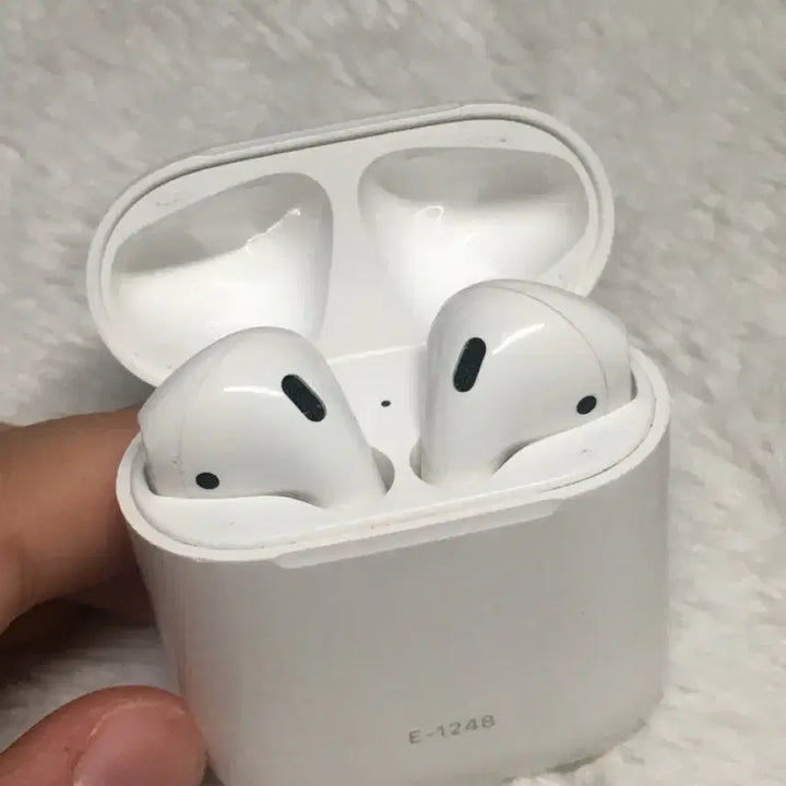 [BUNJANG] Apple AirPods 2nd Gen A-Grade / 애플 정품 에어팟 2세대 A급