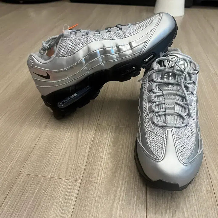 [BUNJANG] Nike Air Max 95 Silver (260mm) New Product / 나이키 에어맥스95 실버 260 새제품