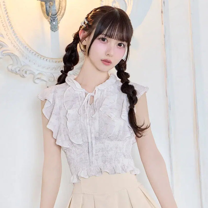 [BUNJANG] Michelle Macaron Royal Fleur Blouse / 미셸마카롱 허리 잘록핏 로열 플뢰르 블라우스