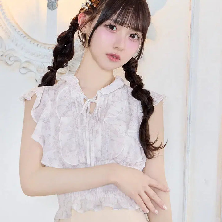[BUNJANG] Michelle Macaron Royal Fleur Blouse / 미셸마카롱 허리 잘록핏 로열 플뢰르 블라우스