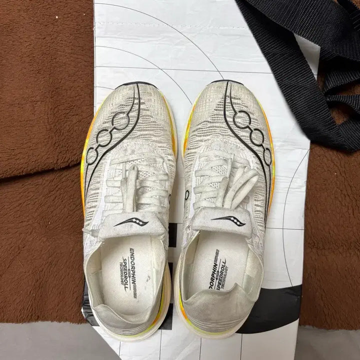 [BUNJANG] Saucony Endorphin Elite 2 Running Shoes (260mm) / 써코니엔돌핀엘리트2 260mm 팝니다