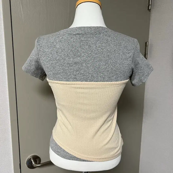 [BUNJANG] Two-Tone Color Block Short-Sleeve T-Shirt / 투톤 배색 탑 레이어드 2way 그레이 반팔 티셔츠