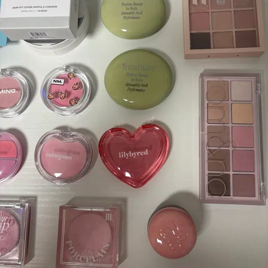 [BUNJANG] Various Cosmetics Bundle (Blush, Eyeshadow, Cushion, Foundation, Cover Cream) / 블러셔 섀도우 쿠션 등 화장품 정리